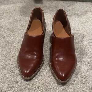 Universal Thread Brown Flats